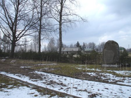 Общий вид воинского братского кладбища (Аусекли, волость Выдрижу)