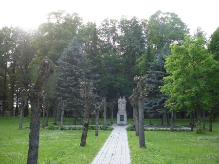 Общий вид воинского братского кладбища (Галены, волость Галену)