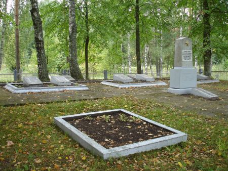 Общий вид воинского братского кладбища (Ныкшаны, волость Робежниеку)