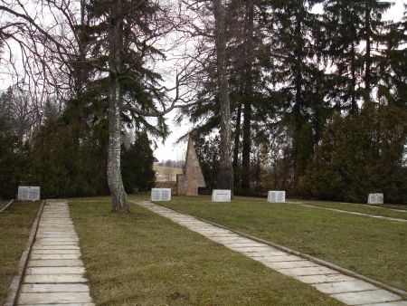 Общий вид воинского братского кладбища (Рагана, волость Кримулдас)