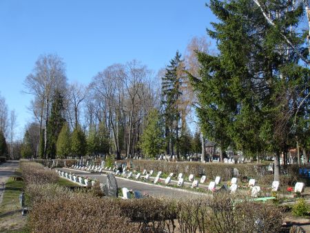 Общий вид воинских братских могил (Резекне, Православное кладбище)