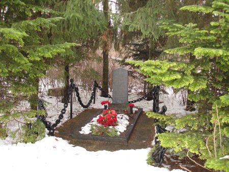 Братская могила советских моряков (Рига, улица Мангальсалас)