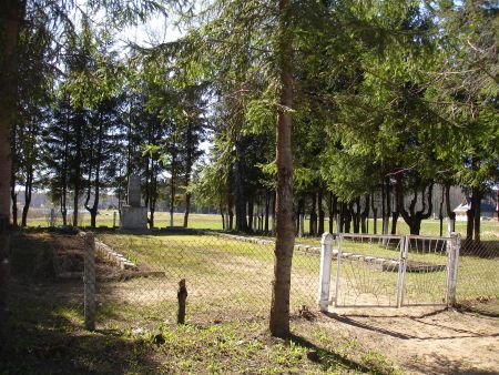 Общий вид воинского братского кладбища (Ругайи, волость Ругайю)