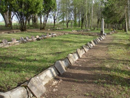 Общий вид воинского братского кладбища (Силини, волость Меньгелес)