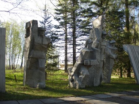 Общий вид воинского братского кладбища (Шкяуне, волость Шкяунес)