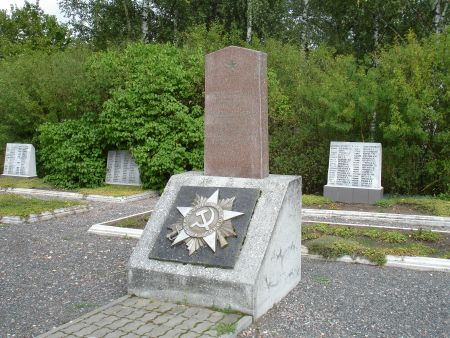 Памятник на воинском братском кладбище (Шпоги, волость Вишкю)